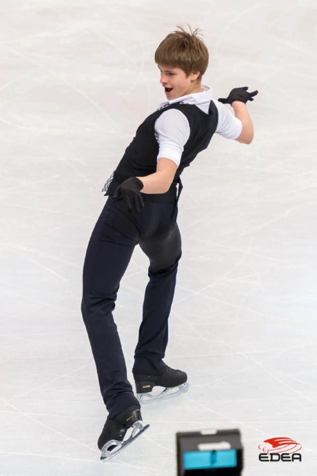 Ice Gallery Skates U.S.